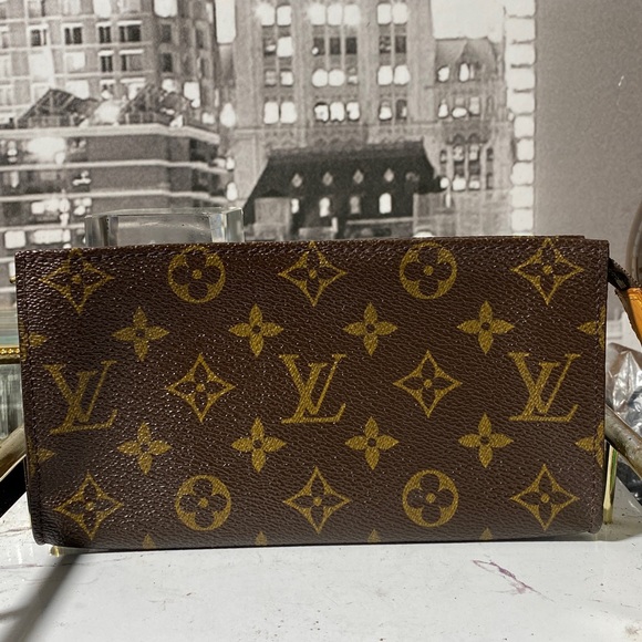 Authentic Louis Vuitton Monogram Cosmetic Accessories Pouchette Bag - Picture 4 of 16